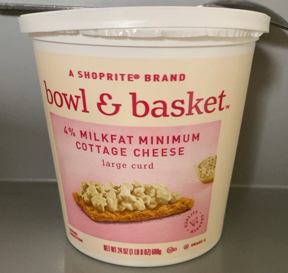 4% MILKFAT MINIMUM COTTAGE CHEESE large curd